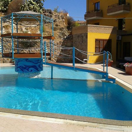 Hotel Le Palme SantʼAnna Arresi Exterior foto